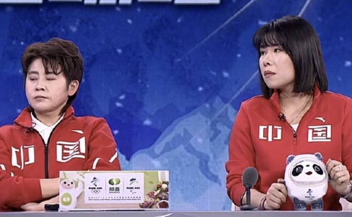 据尤文跟队记者RomeoAgresti消息，39岁的前尤文后卫基耶利尼，已经决定退役。